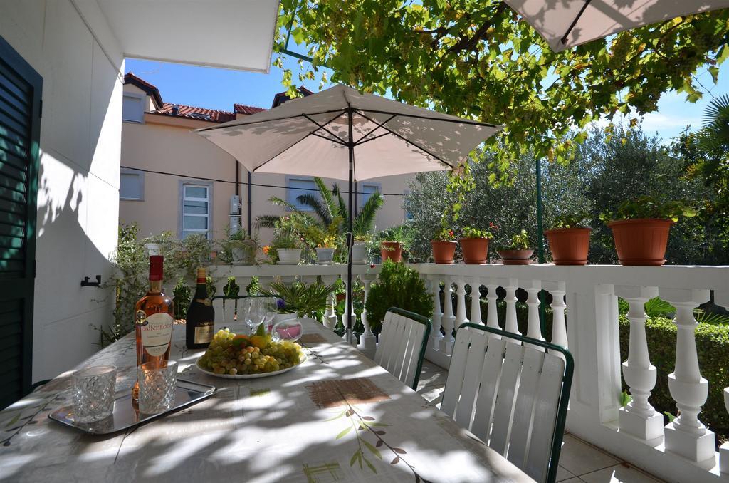 Apartments Branko Vodice Dış mekan fotoğraf
