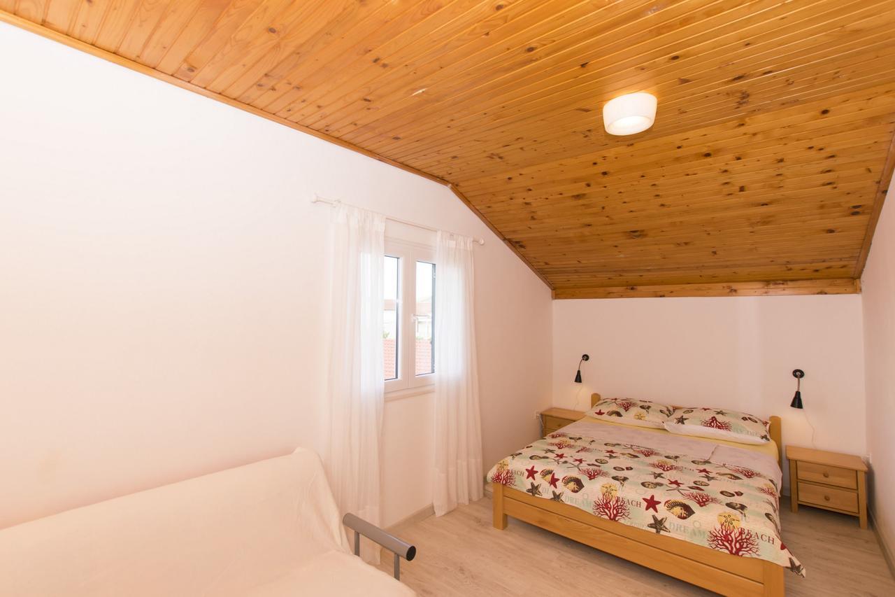 Apartments Branko Vodice Oda fotoğraf